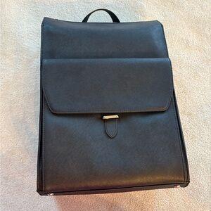 SAMSONITE WOMEN'S EXECUTIVE LEATHER CONVERTIBLE BACKPACK